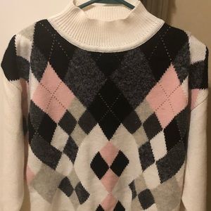 very nice like new, Dress Barn women’s Sweater.